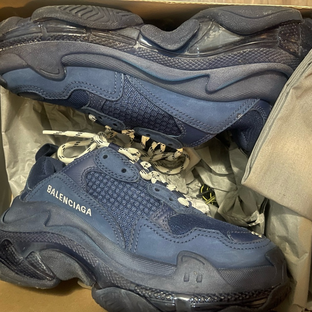 Balenciaga triple s